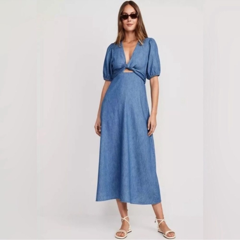 Old Navy Fit‎ & Flare Twist-Front Maxi Dress Chambray Size Small